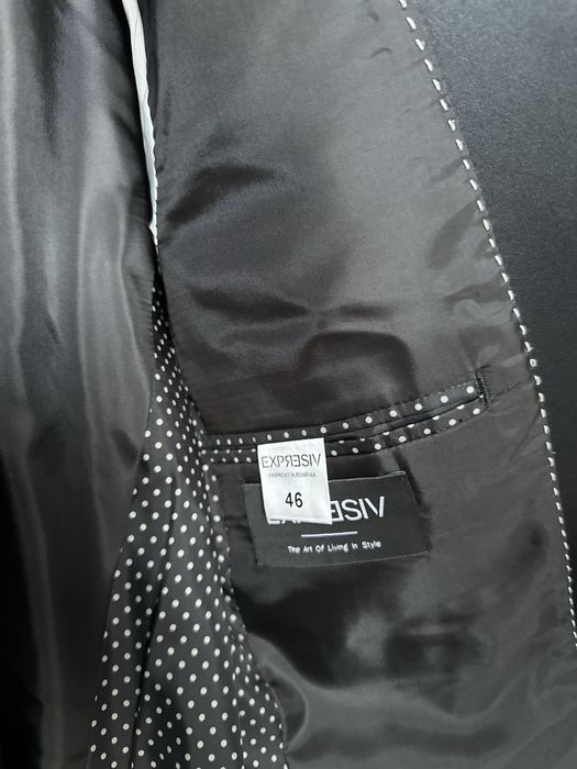 Vand 2 Costume barbati Expresiv