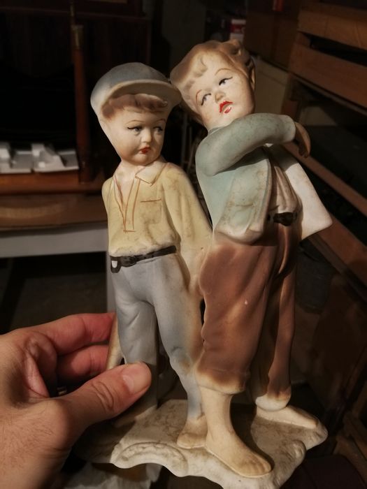 Batausii - bibelou mare portelan romanesc vintage