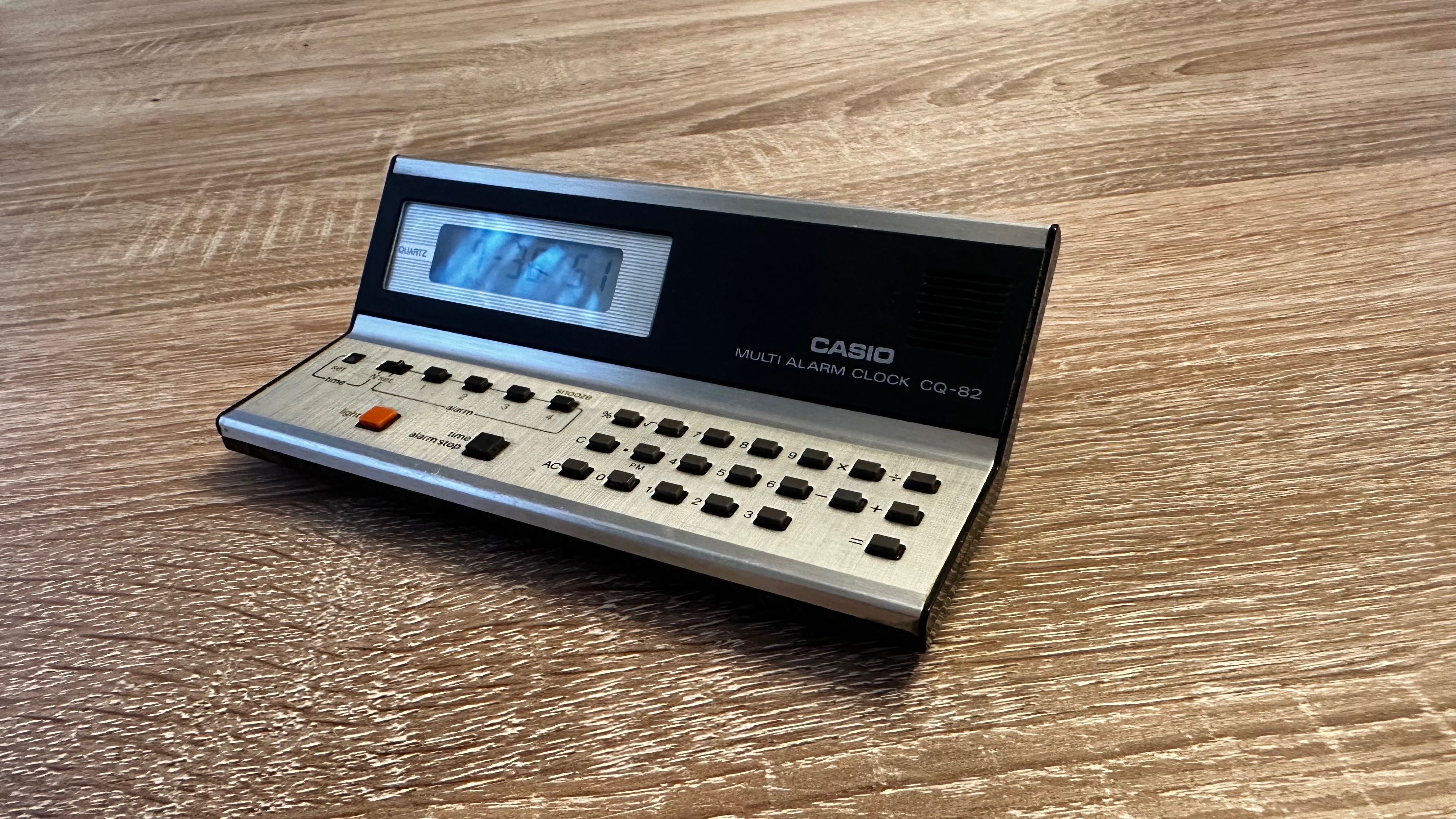 Casio CQ-82 calculator ceas cu alarma vintage rar