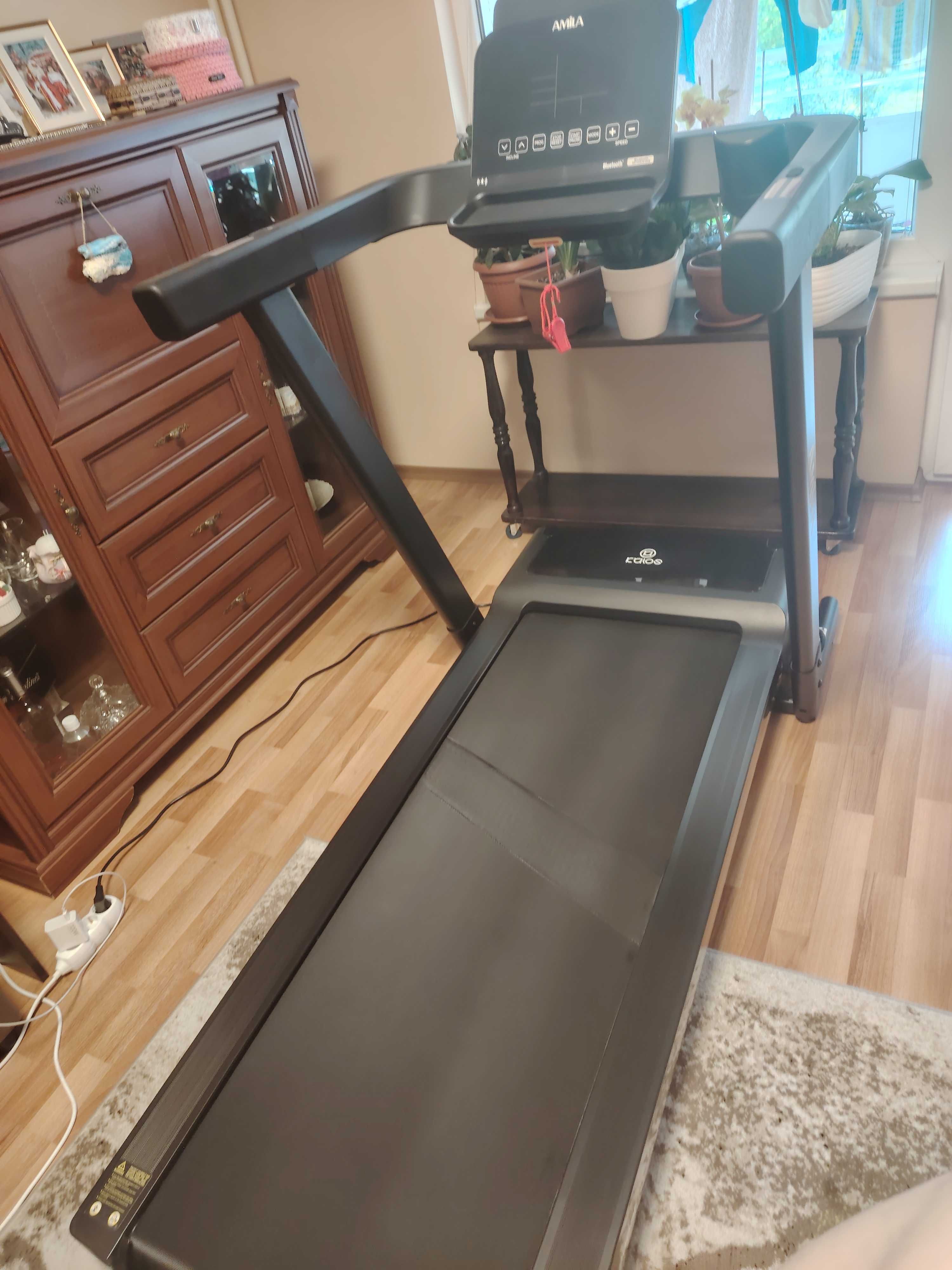 Бягаща пътека Amila Calos F300PI