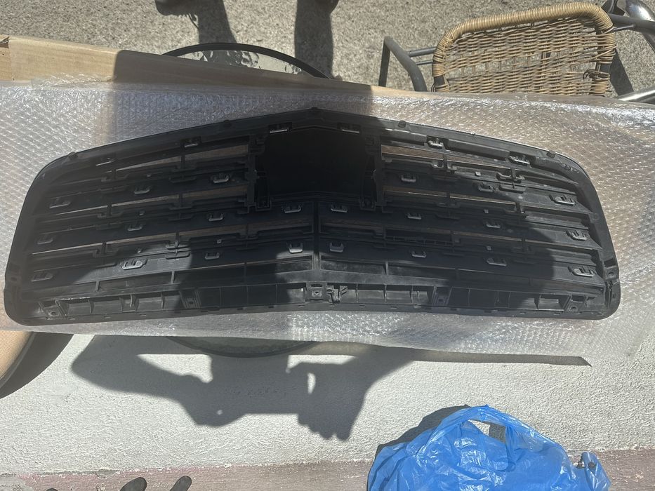 Предна маска за C class w204