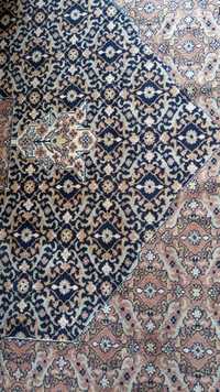 Класически персийски килим
