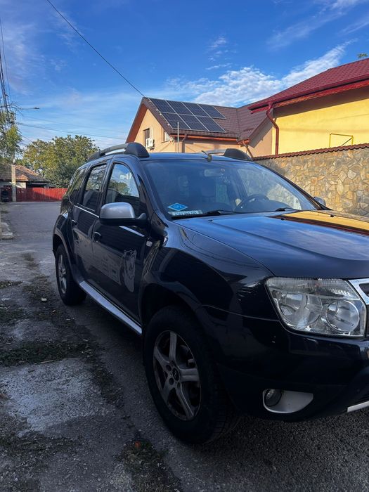 Vând Dacia Duster