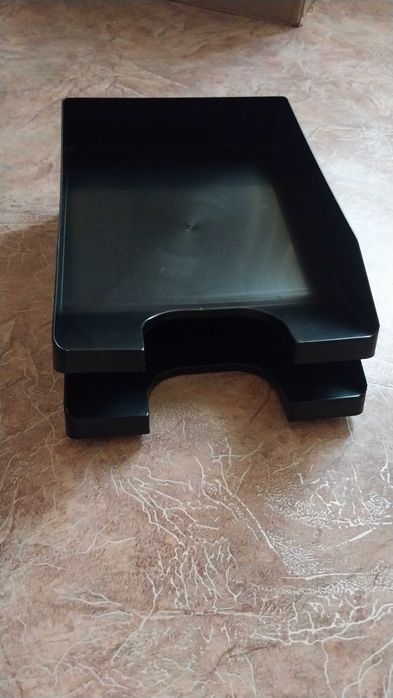 Лоток для бумаг, горизонтальный