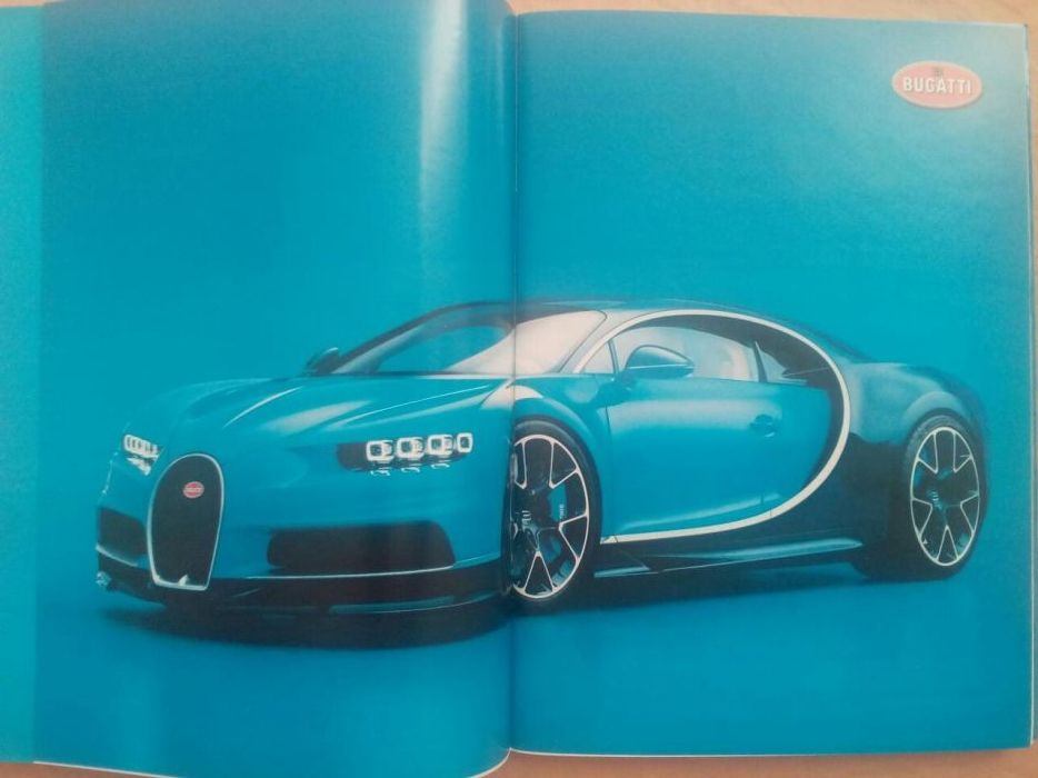Колекционерски прес книга брошура автомобили Bugatti Chiron