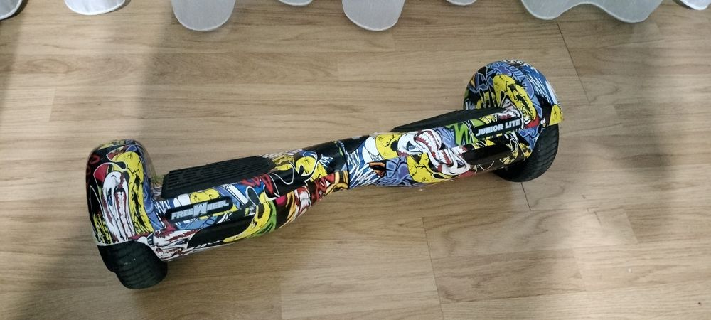 Hoverbord cu încărcător