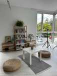 Vând set complet birou/studio: bibliotecă + accesorii