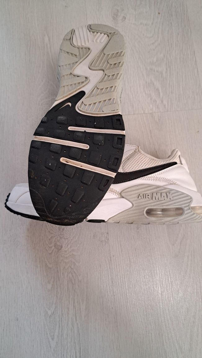Vând adidasi Nike Air Max Excee mărimea 42,5