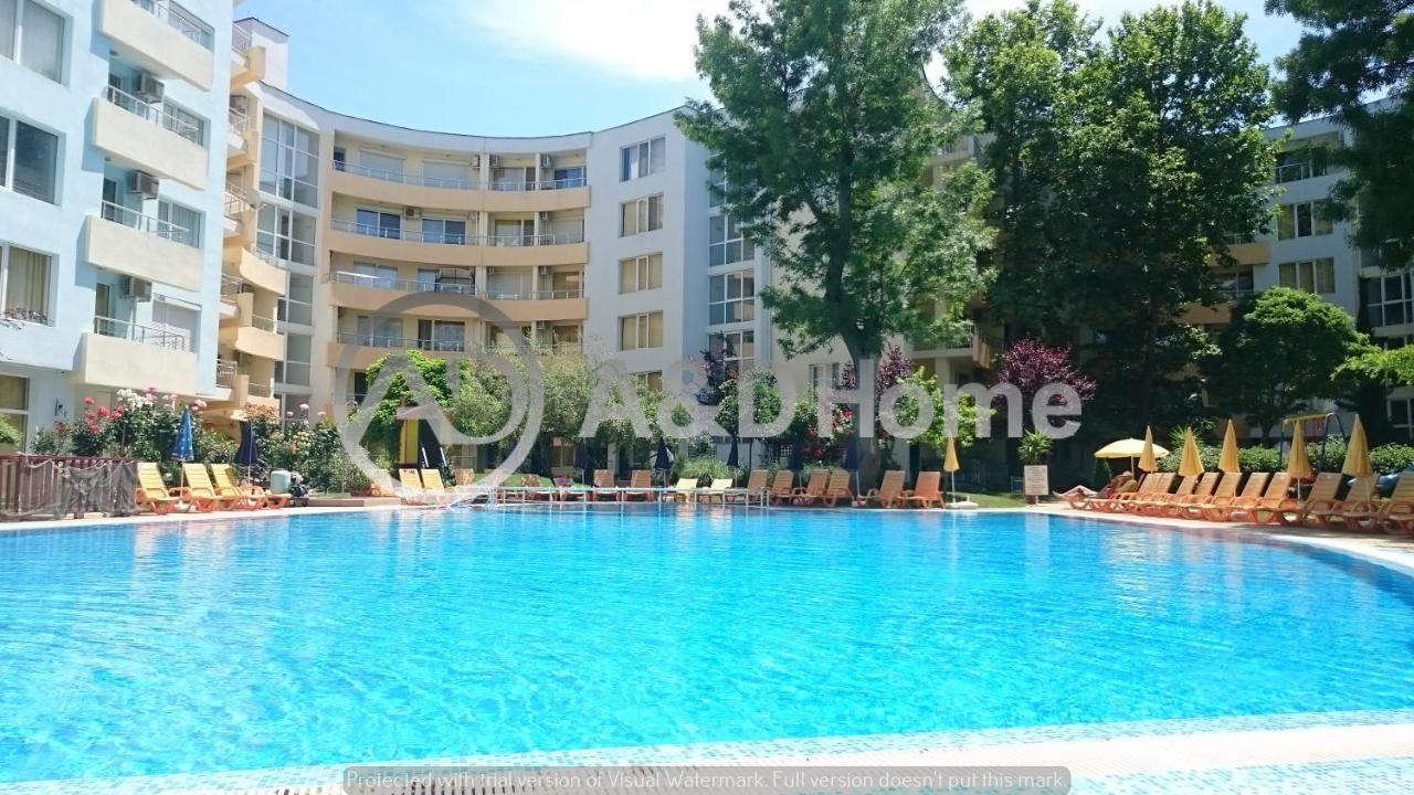 Продава се Двустаен апартамент в к.к. Слънчев бряг - 66 кв.м за 1205 €/кв.м - Снимка #11