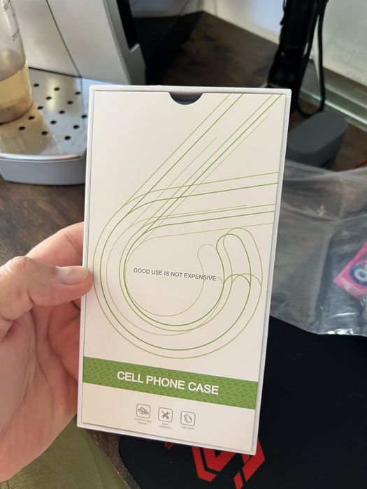 Vând husă deosebită Iphone 15 pro Max