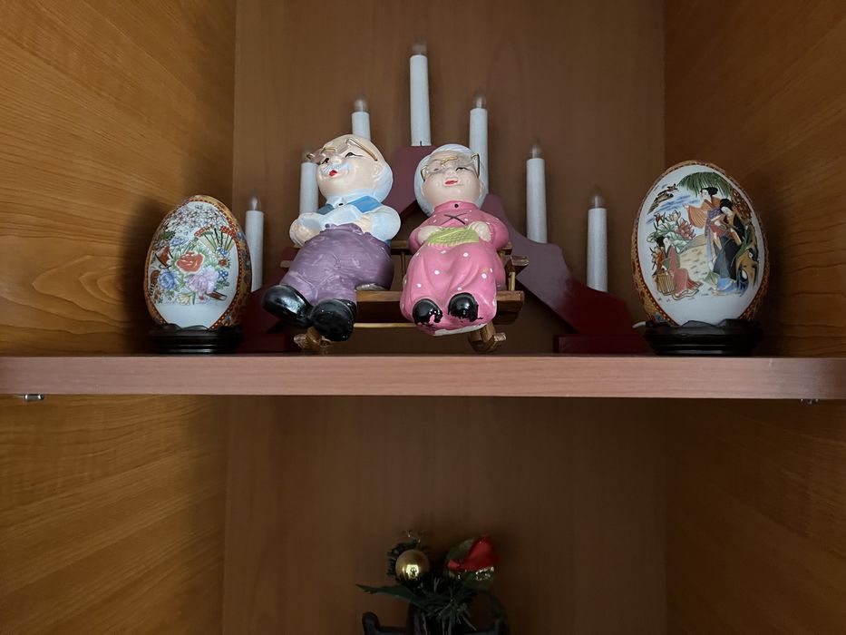 Bibelouri vechi si noi