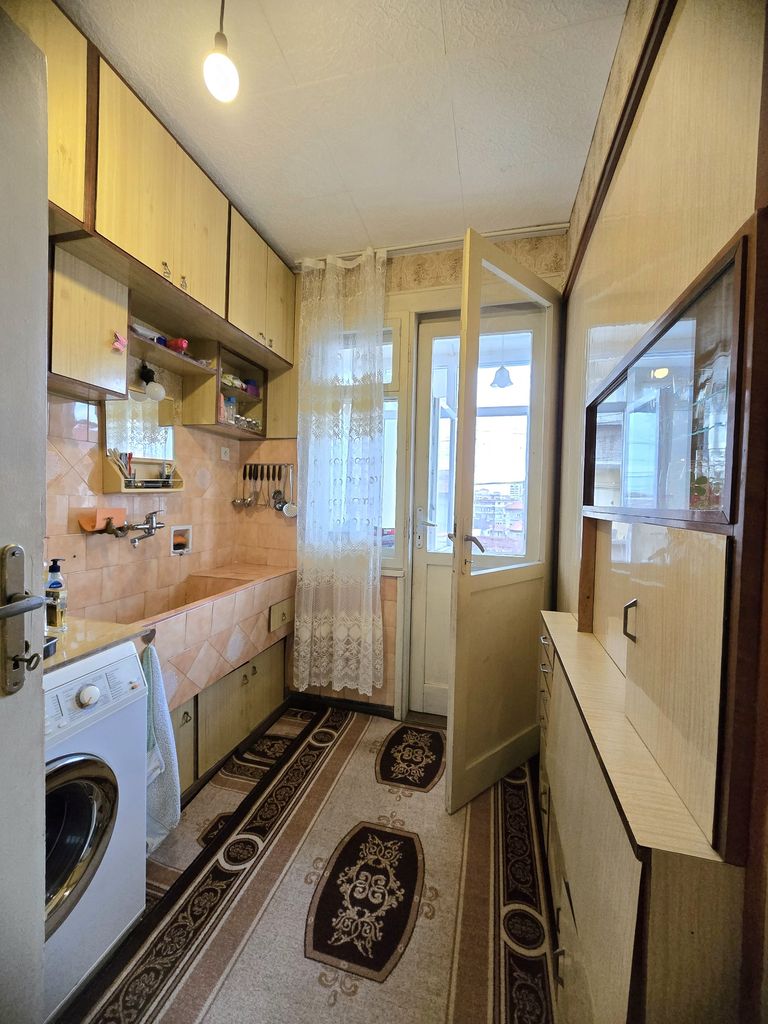 Продава се Четиристаен апартамент в Горна Оряховица - 129 кв.м за 814 €/кв.м - Снимка #6