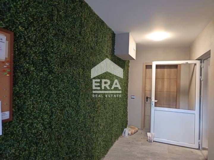 Тристаен апартамент в нова кооперация с Акт 16 в кв. "Изгрев" за прода