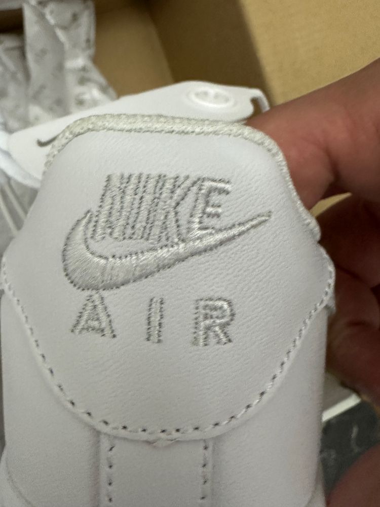 Adidasi Nike air force 1