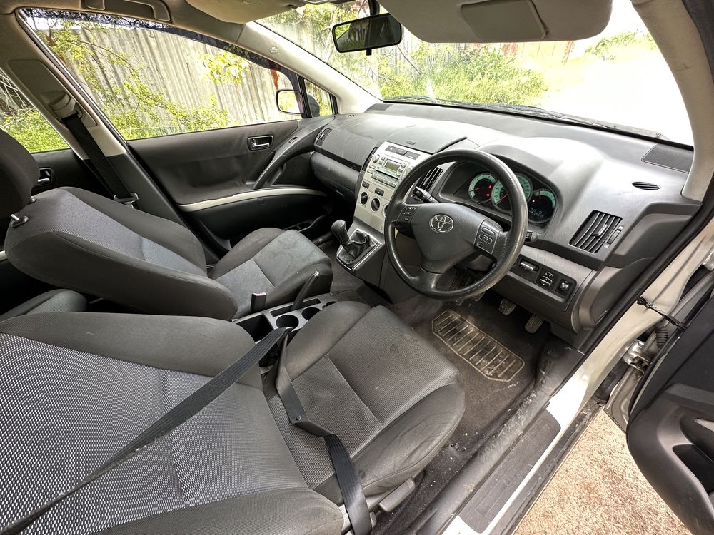 Toyota Corolla Verso 2.2 D4D на части