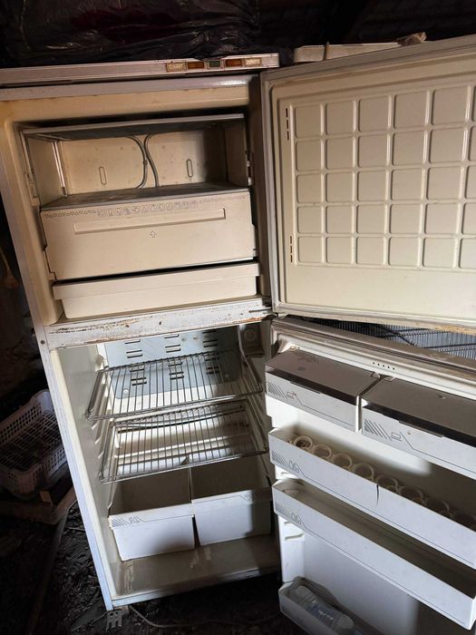 Холодильник Музлаткич Muzlatkich Российский сотилади, Халадилник sotil