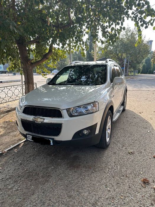 Captiva Каптива в отличном сострянии. Мотор 2.4 механика.