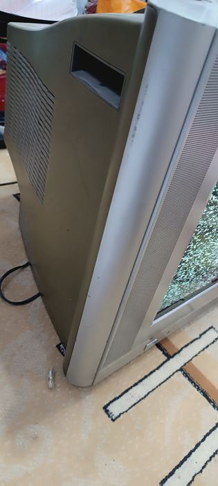 LG televizor. Sotiladi