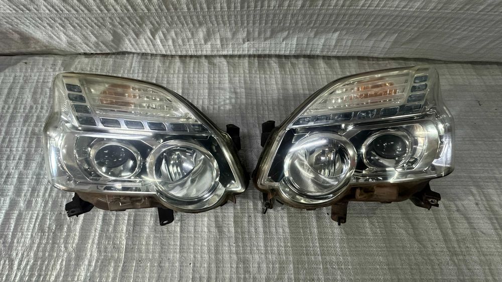 Фары фара Nissan X-Trail T31 рестайл галоген оригинал из Японии