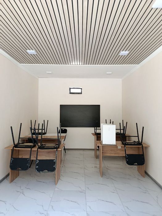 Noturar bino sotiladi