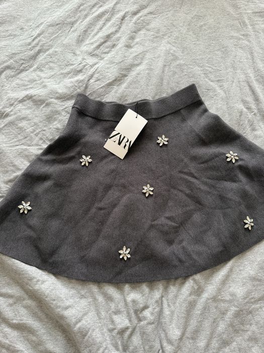 Чисто нова пола Zara, размер S