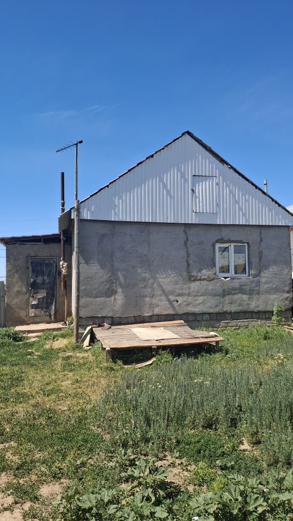 Продам дом с. Садовое