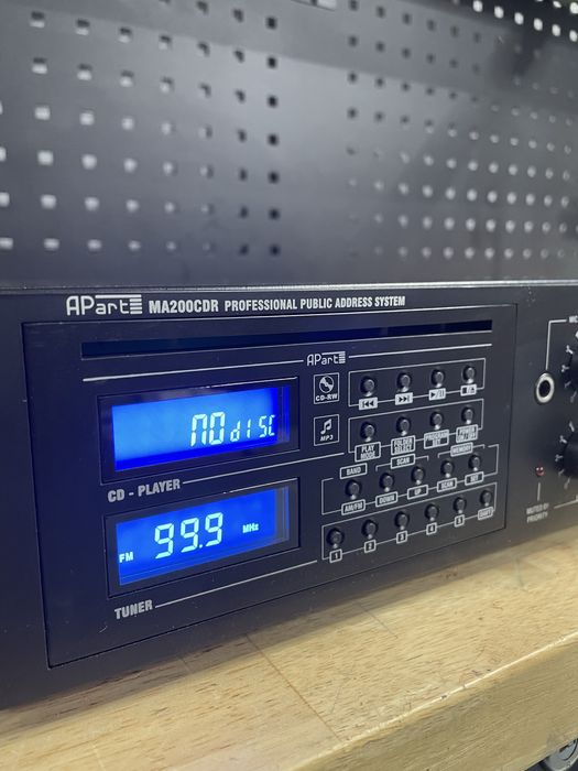 Amplificator profesional radioficare Apart ma200cdr 200w radio si cd