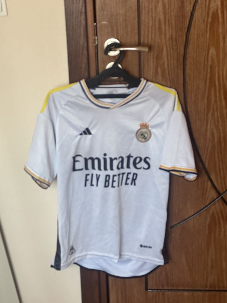 Тениска на Real Madrid