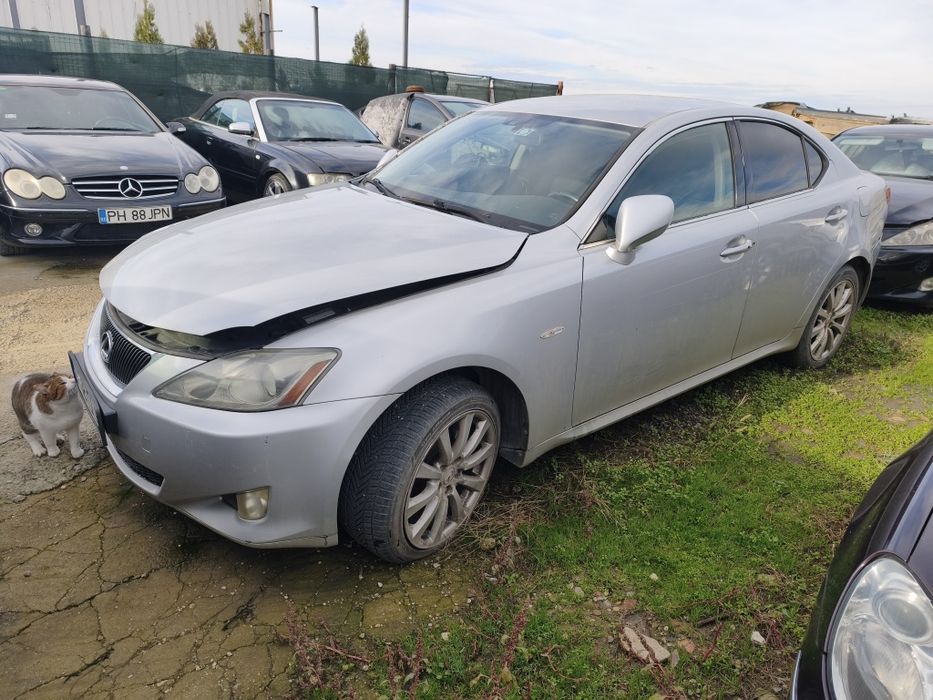 Lexus is 220 volan stânga 2.2 diesel manual