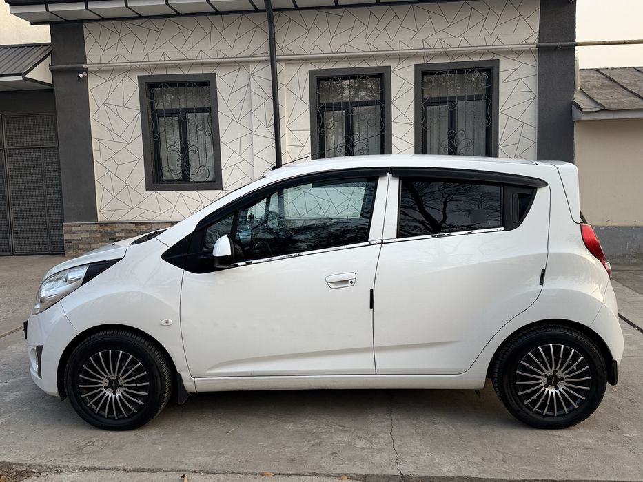 Продается Chevrolet SPARK 2014г.