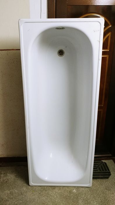 Vând vana din tabla
