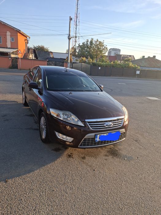 Vând Ford Mondeo