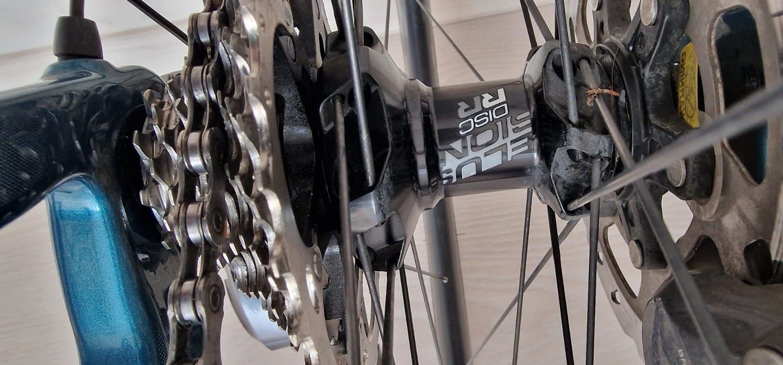 Cursiera din carbon Look