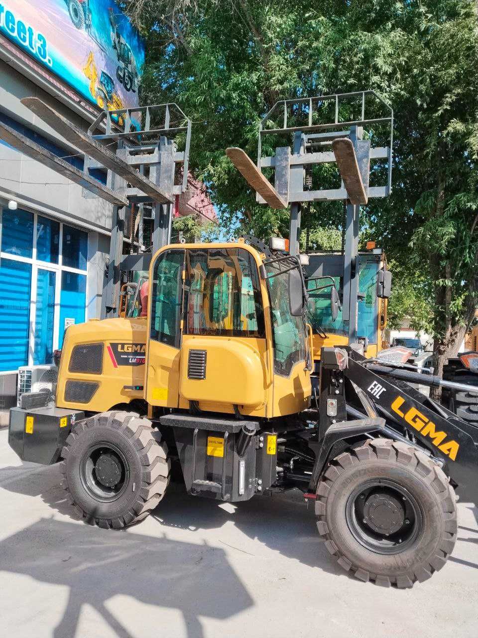 Минипогрузчик 0.6КУБ