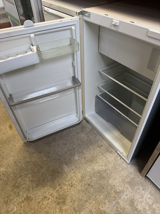 Хладилник вграждане  A++Germany Гаранция