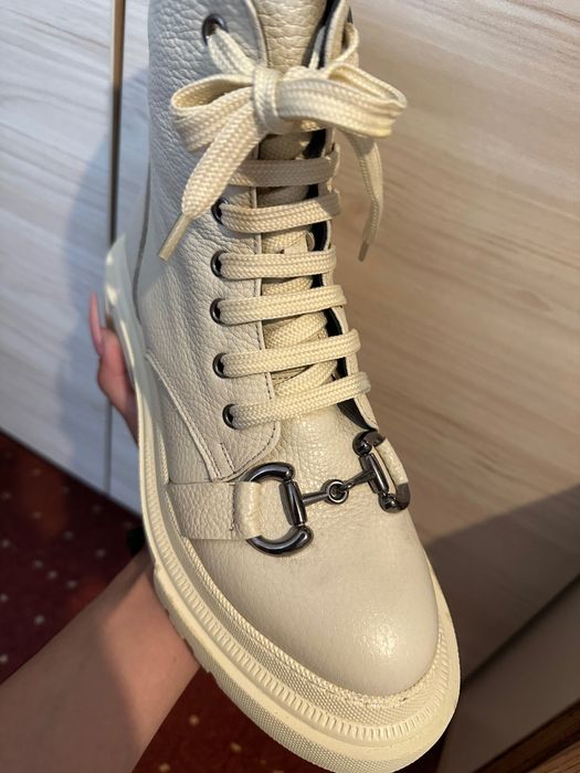 Обувки от естесвена кожа