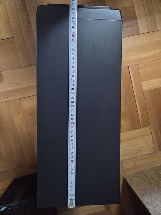 Кутия за компютър Persy Stinger – отлично състояние