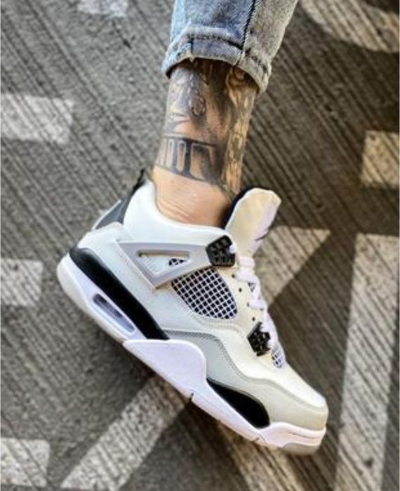 Nike Air Jordan 4