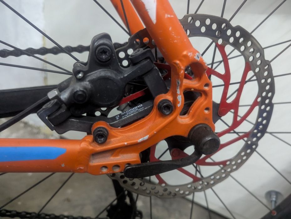 Vând bicicleta 29