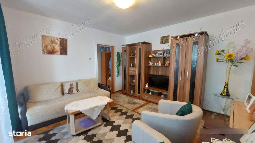 Apartament Central, etaj unu, complet și în stare foarte bună, Huned.