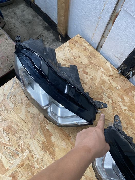 Far stanga /dreapta halogen ford ecosport