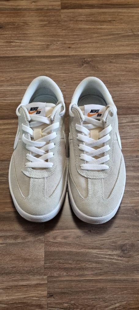 Дамски кецове Nike