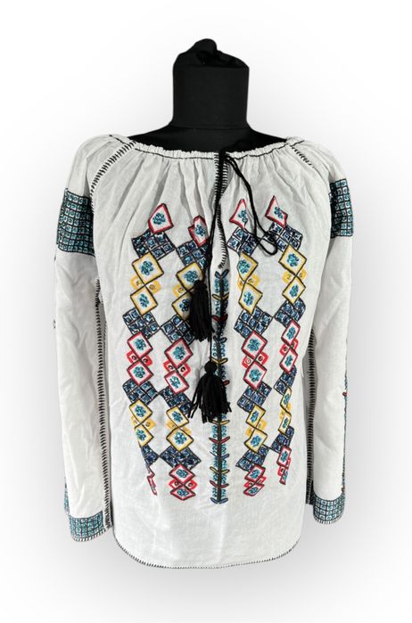 Ie traditională cusută manual NOUĂ marimea M/ L