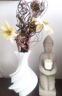 Красива стилна ваза за сухи цветя