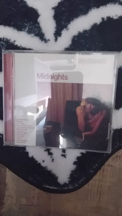 CD taylor swift midnights maro edition