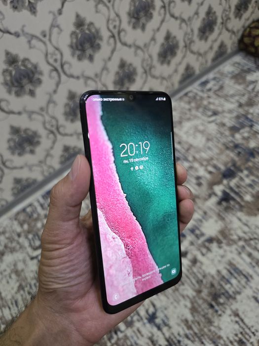 Samsung A50 64 sotiladi