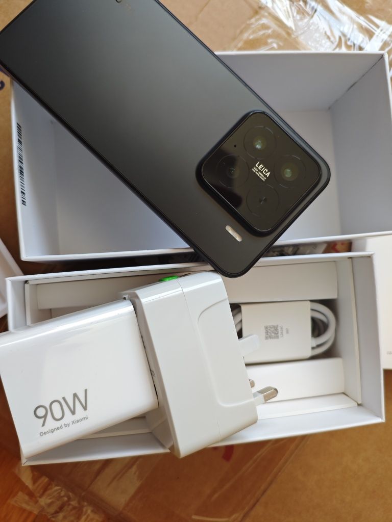 Чисто нов Xiaomi 15 16Ram /512GB BGГлобална верси
