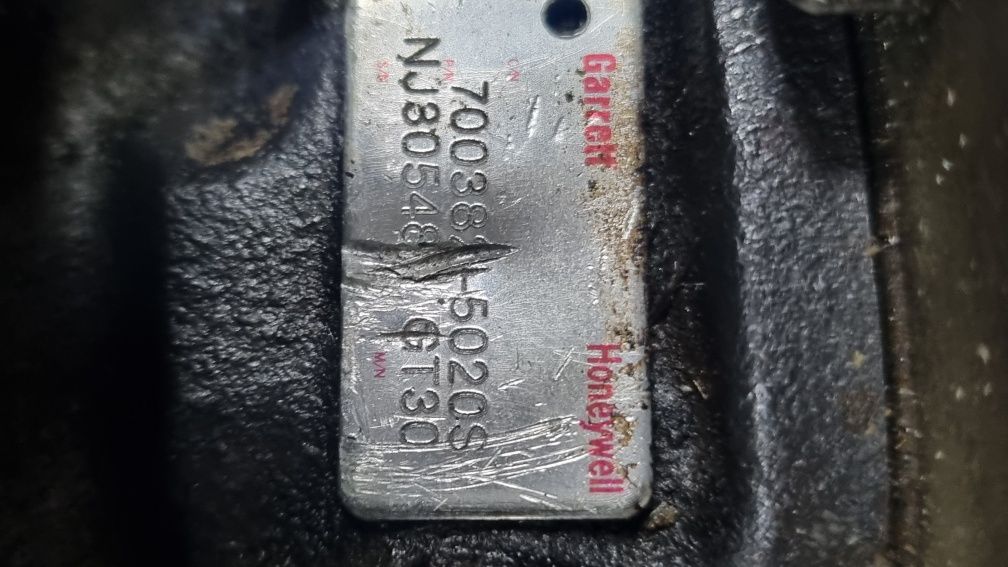 Продавам турбо GARRETT GT3071R турбото е почти ново за фланец T3