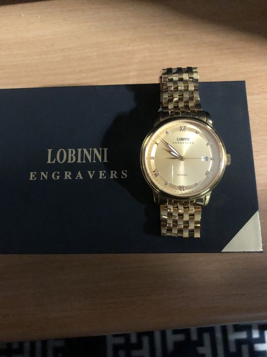 Механические часы LOBINNI