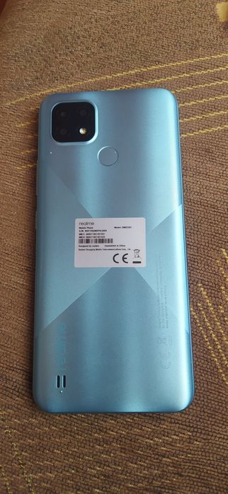 Продавам телефон